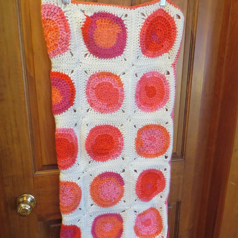 Beautiful Crocheted Blanket / Throw / Afgan